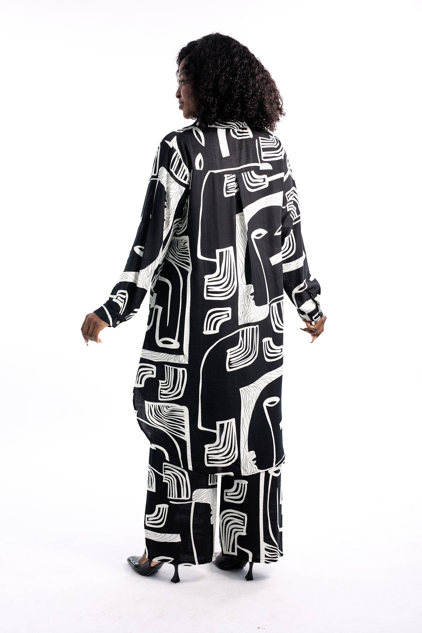 26024 - Women's Long Sleeves Shirt & Pant 2-Pcs Set - $30 Each (2-Pcs Pre Pack): Black/White